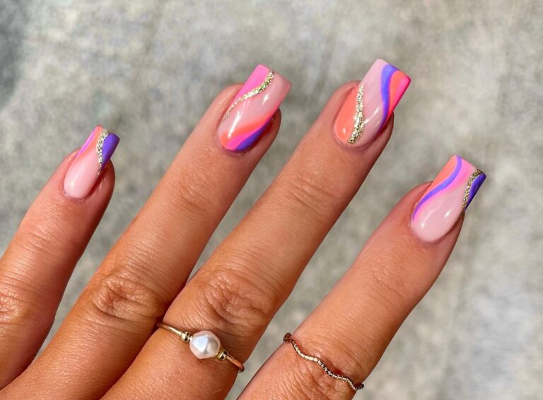 26 July Nail Ideas That Are Bright, Bold & Beautiful